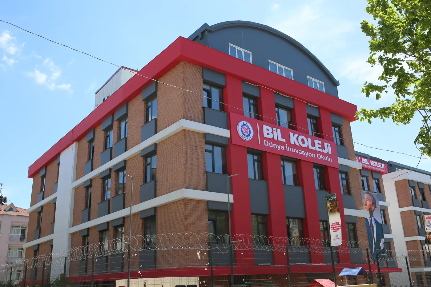 Bil Okulları Avcılar Kampüsü dış görünüm