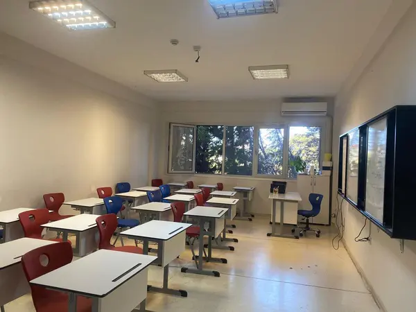 Özel Düşünür Koleji / Anadolu - Fen Lisesi kampüs fotoğrafı 5