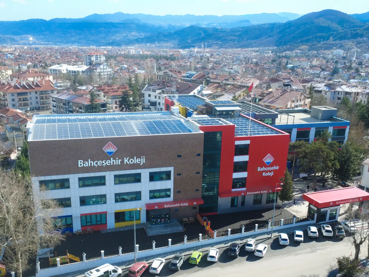 Bahçeşehir Koleji Isparta İlkokulu dış görünüm