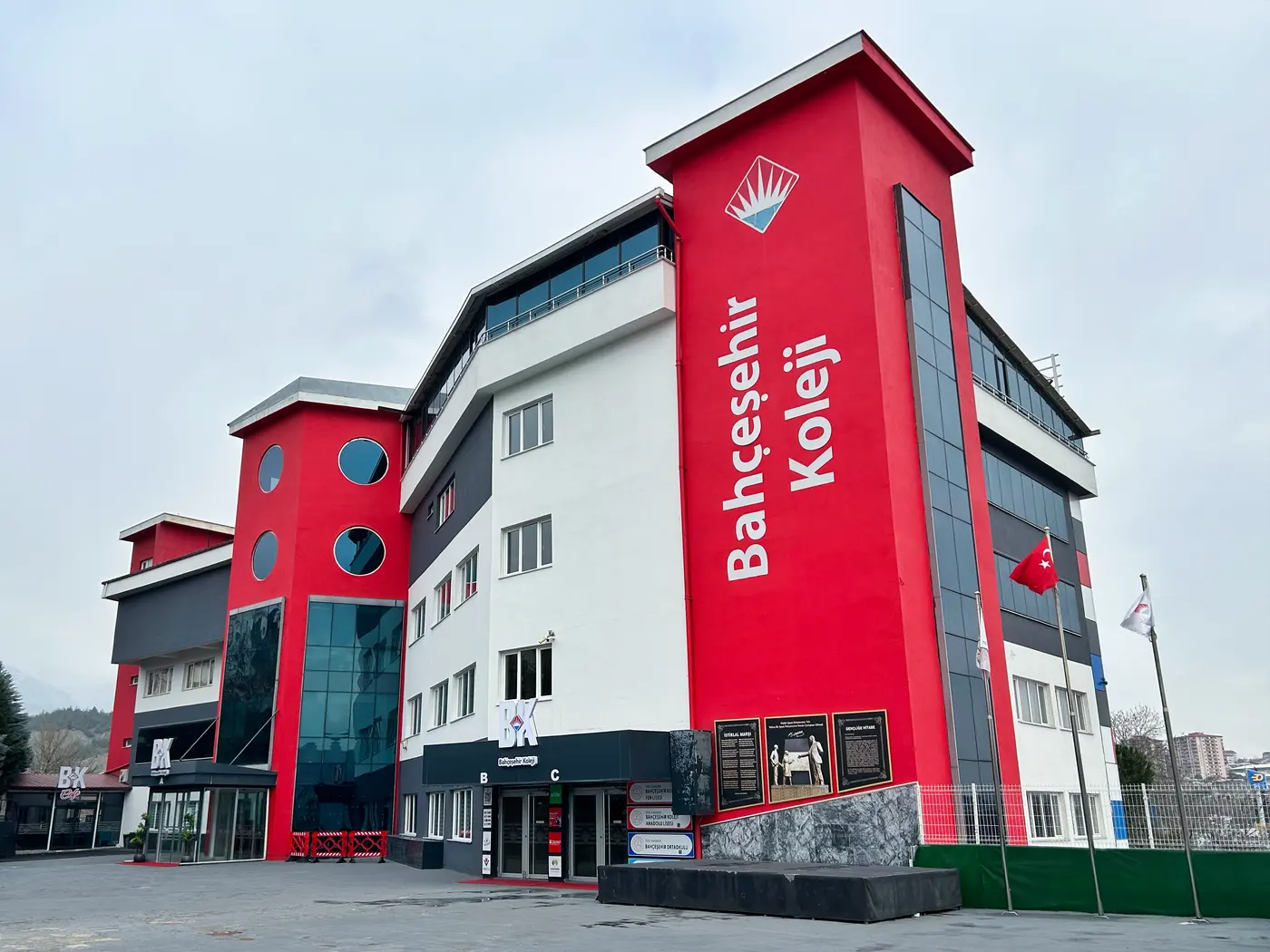 Özel Karabük Bahçeşehir İlkokulu dış görünüm
