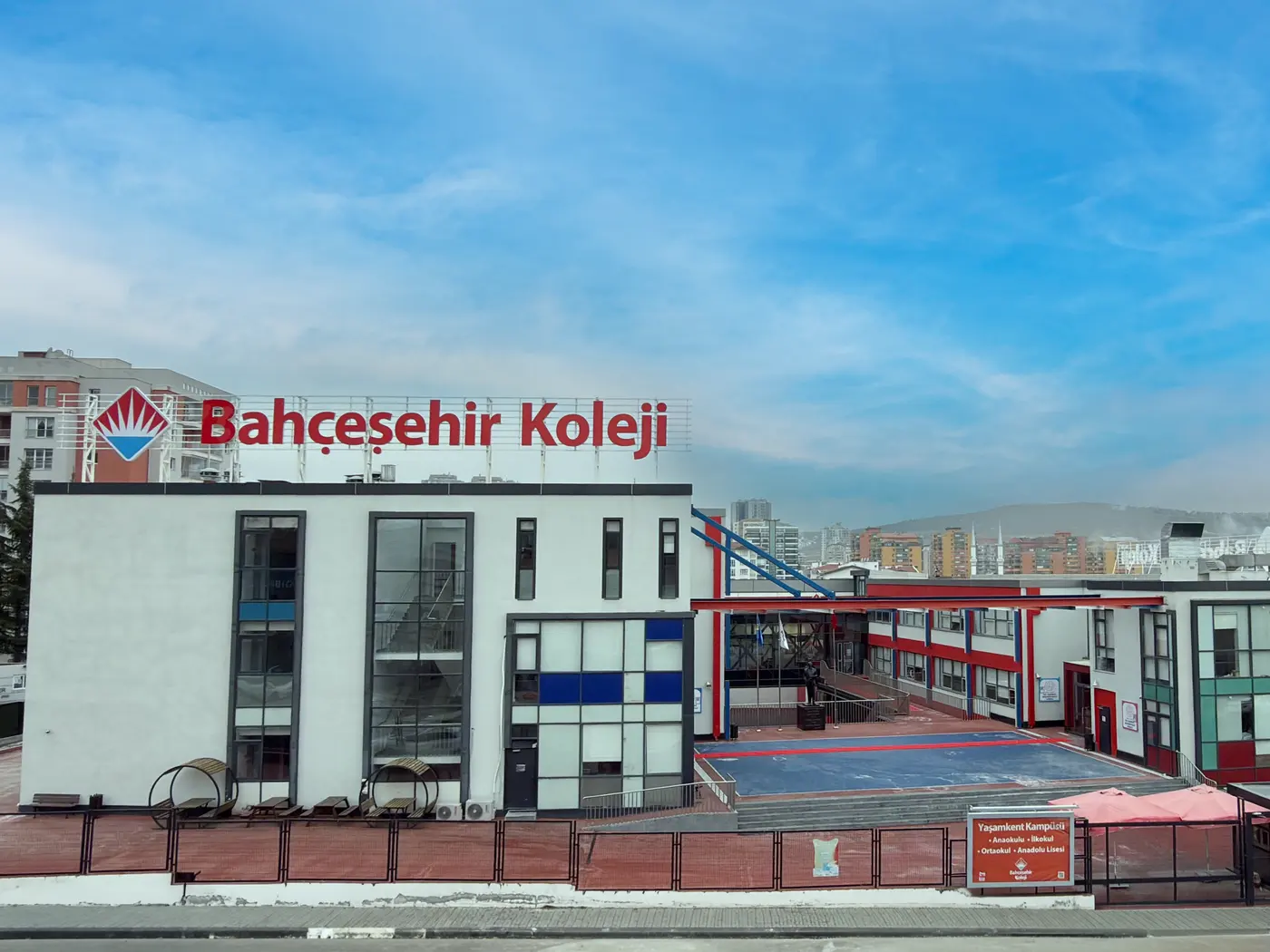 Bahçeşehir Koleji Ankara Yaşamkent İlkokulu dış görünüm