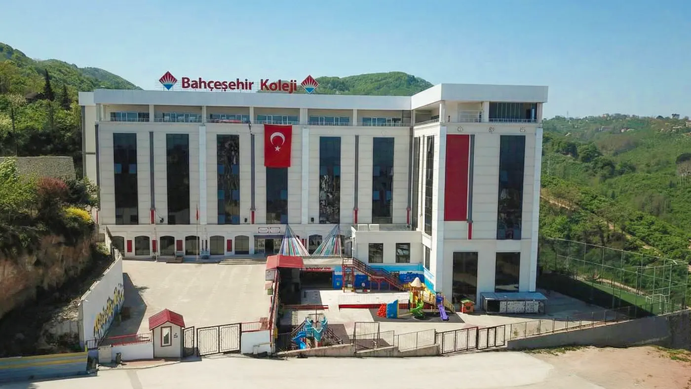 BAHÇEŞEHİR KOLEJİ FATSA Lisesi dış görünüm