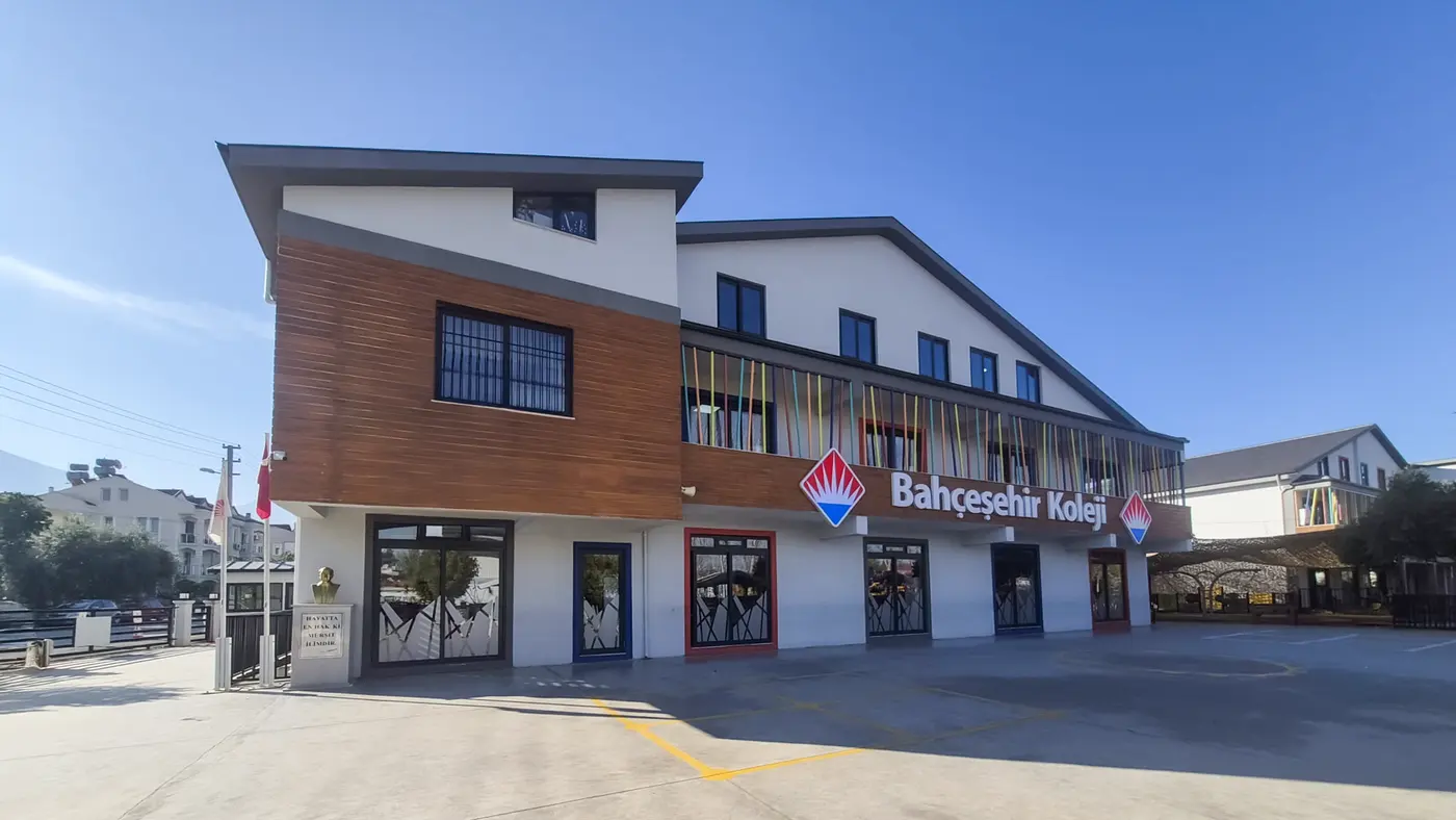 Bahçeşehir Koleji İlkokulu Fethiye dış görünüm